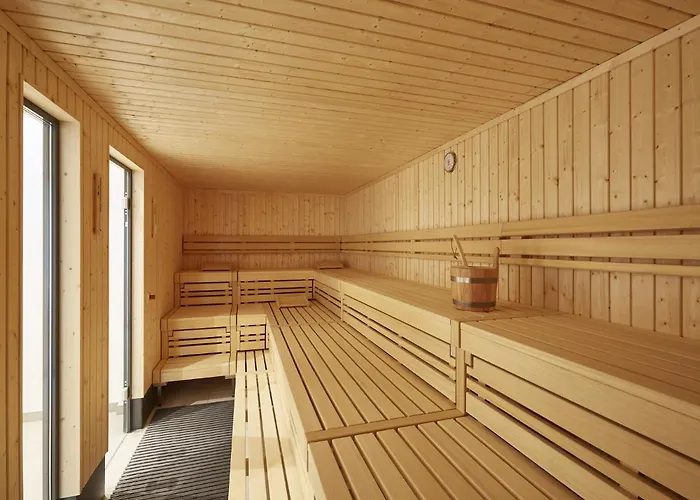 Reetland am Meer - Premium Reetdachvilla mit 3 Schlafzimmern, Sauna und Kamin F14 Dranske